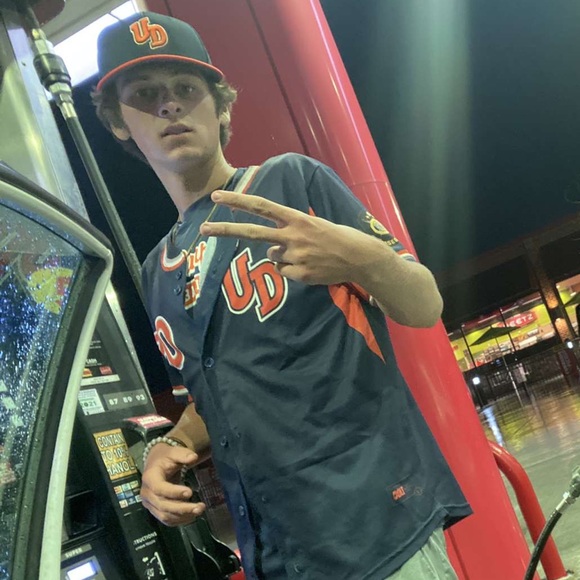 Meet your Posher, Tate - Picture 1 of 1